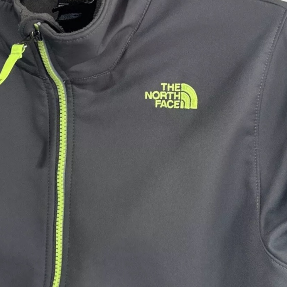 North Face Kids Jacket - Picture 2 of 6